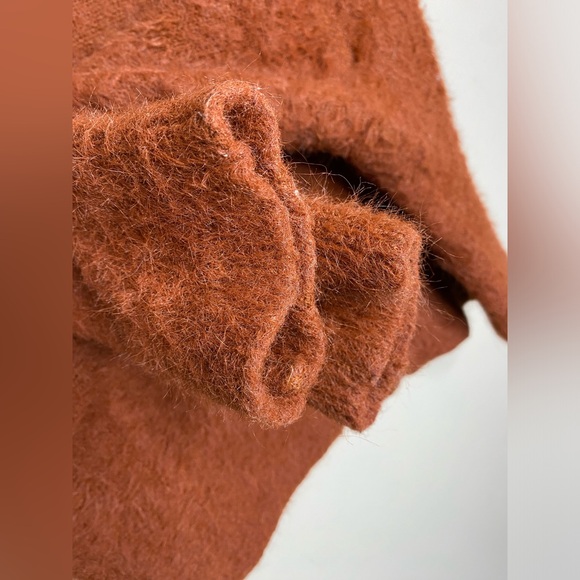 Wearing Your Heart On Your Sleeve Cropped Sweater - Picture 2 of 2